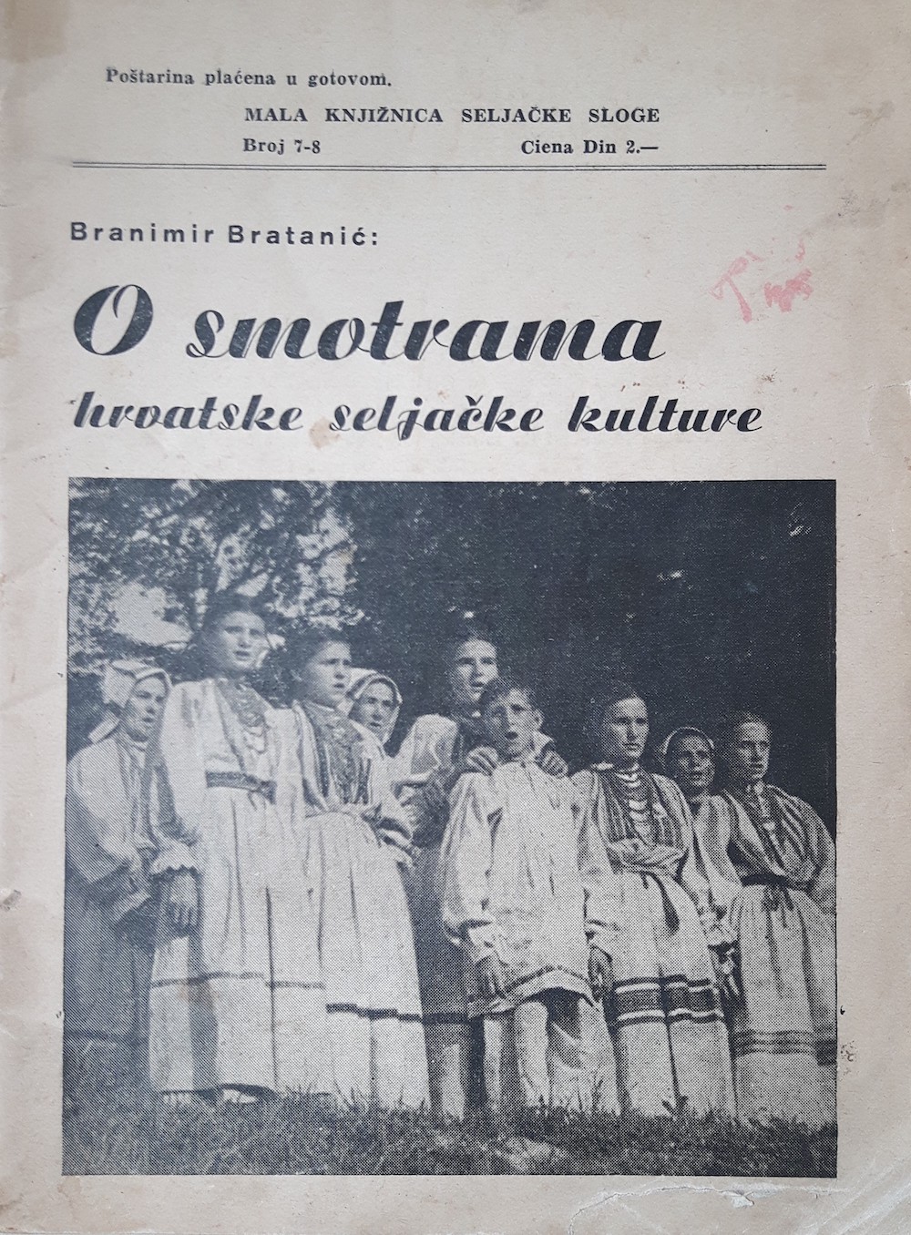 Smotre Seljačke sloge iz 1930-ih okrenule su se prikazivanju izvornog tradicijskog stvaralaštva, za razliku od zborskog pjevanja tijekom 1920-ih. Umjesto glazbenika, sada su ih vodili etnolozi. U knjižici o smotrama, Branimir Bratanić na jednostavan način objašnjava osnovne postavke novog tipa smotri. (B. Bratanić, O smotrama hrvatske seljačke kulture, Zagreb, 1941.)